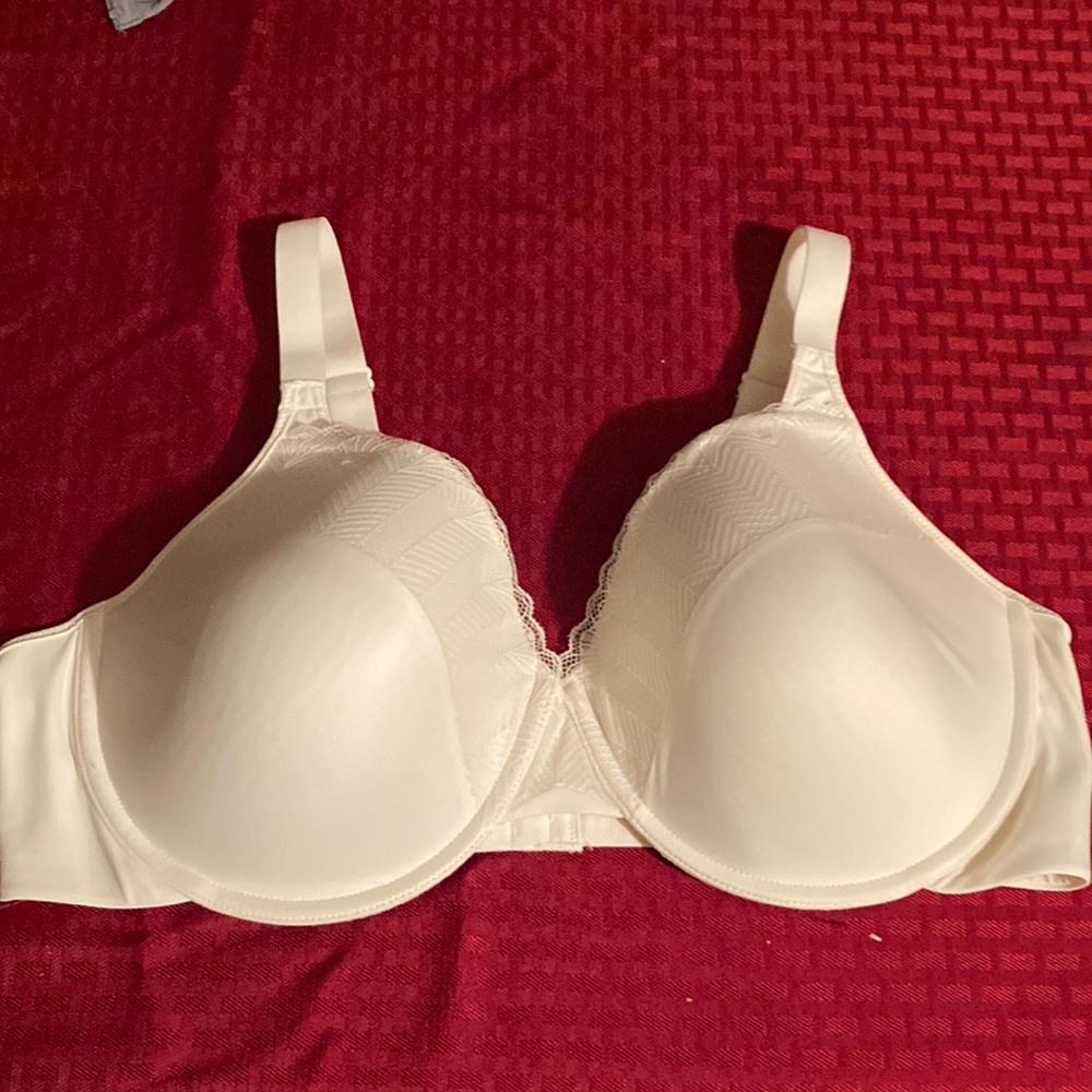 Bra by Bali size 44C!
